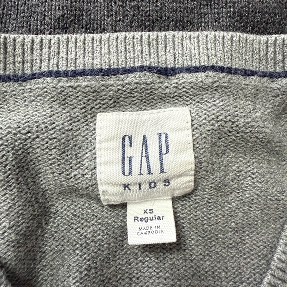 Lot of Boys Swetaers XS, 5-7 - Picture 2 of 9